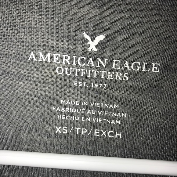 Grey AEO Elephant Top - Picture 4 of 4